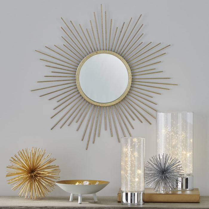Signature HomeStyles Decorative Accents Modern Brass Tray