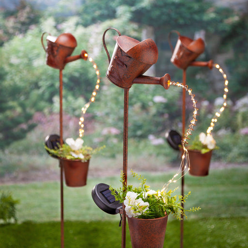 Signature HomeStyles Garden Decor Solar Metal Watering Can Planter Yard Stake