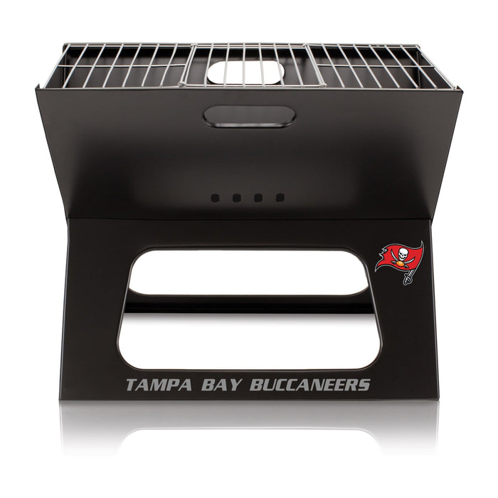 Signature HomeStyles Grills Tampa Bay Buccaneers NFL Portable Charcoal BBQ Grill