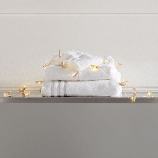 Signature HomeStyles Light Strings Clothespins LED String Lights