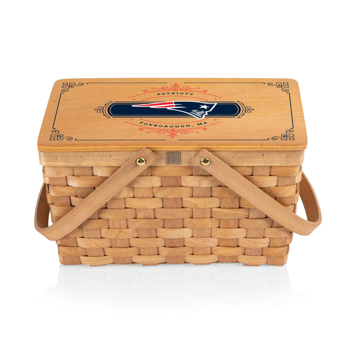 Signature HomeStyles Picnic Baskets New England Patriots NFL Poppy Picnic Basket- Beige