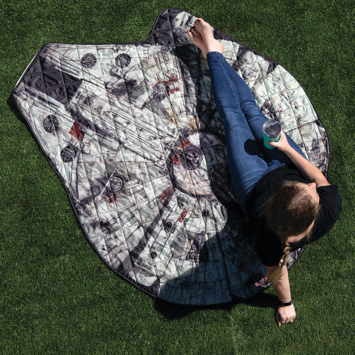 Signature HomeStyles Picnic Blankets Star Wars - Millennium Falcon - Blanket in a Bag