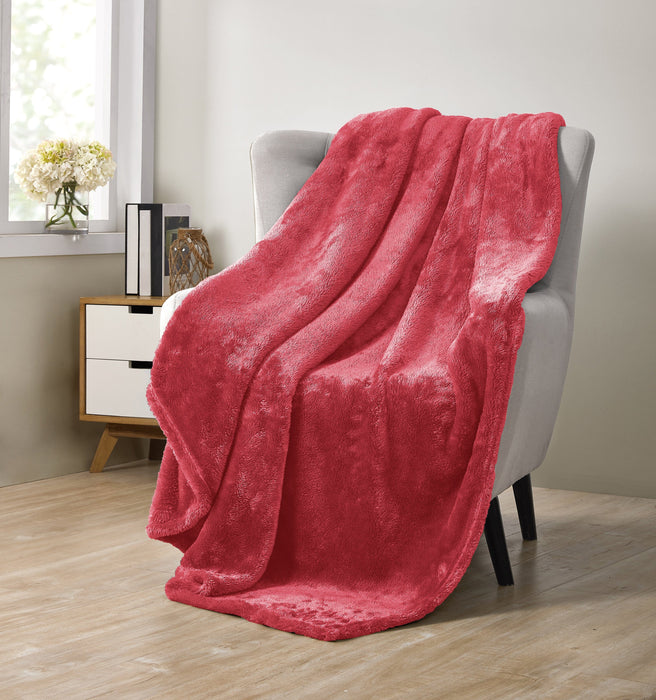 Signature HomeStyles Throws Red Indulgent Throw