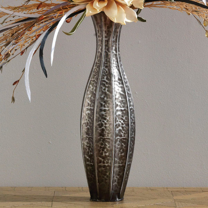 Signature HomeStyles Vases Gray Santiago Metal Vase